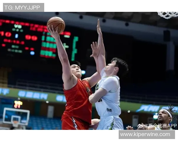 江西鲸裕清酒客场逆袭石家庄翔蓝成功晋级NBL季后赛四强荣耀时刻